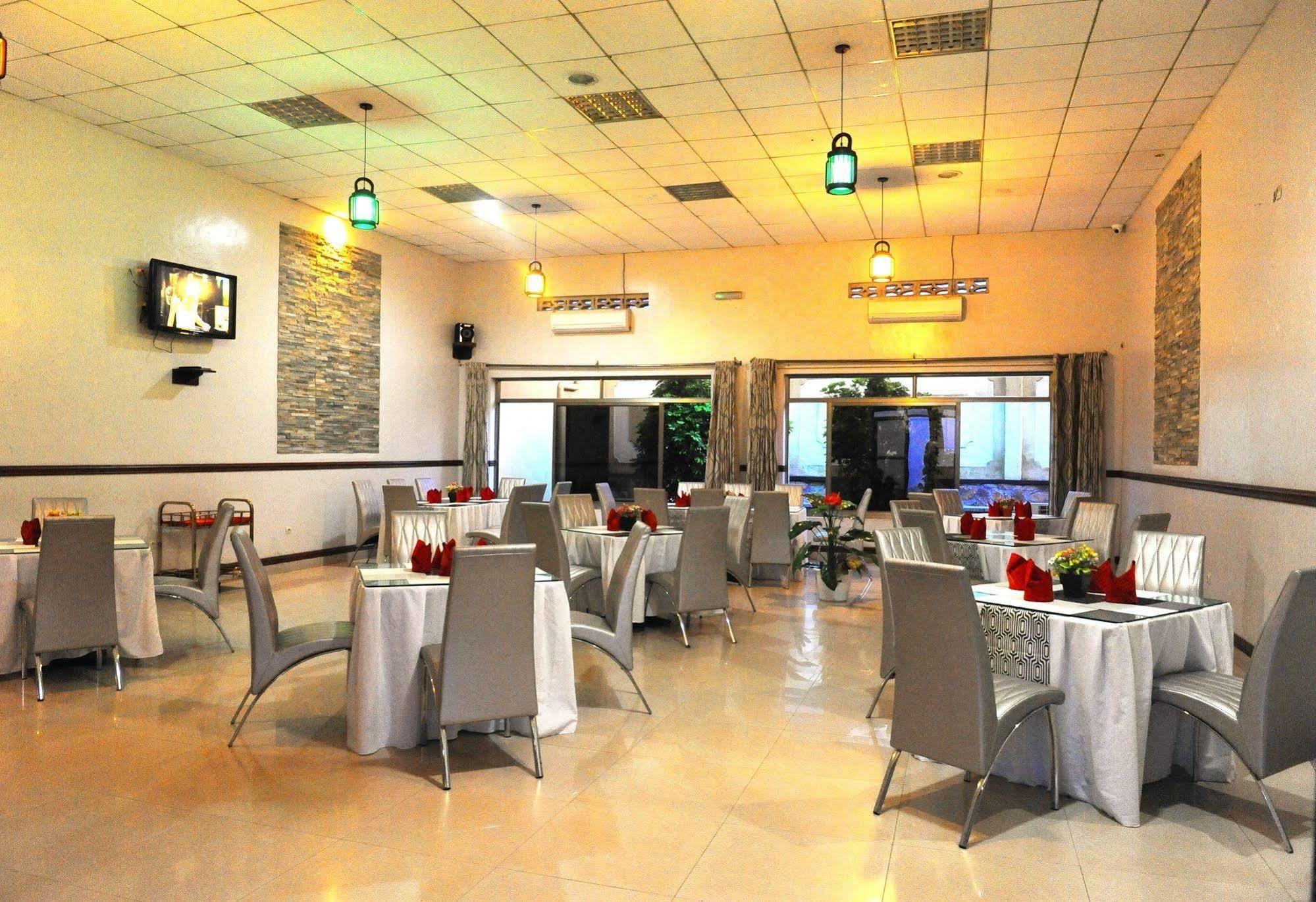 Nobleza Hotel Kigali Zewnętrze zdjęcie